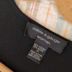 Cable & Gauge Women's Black cardigan Sweater